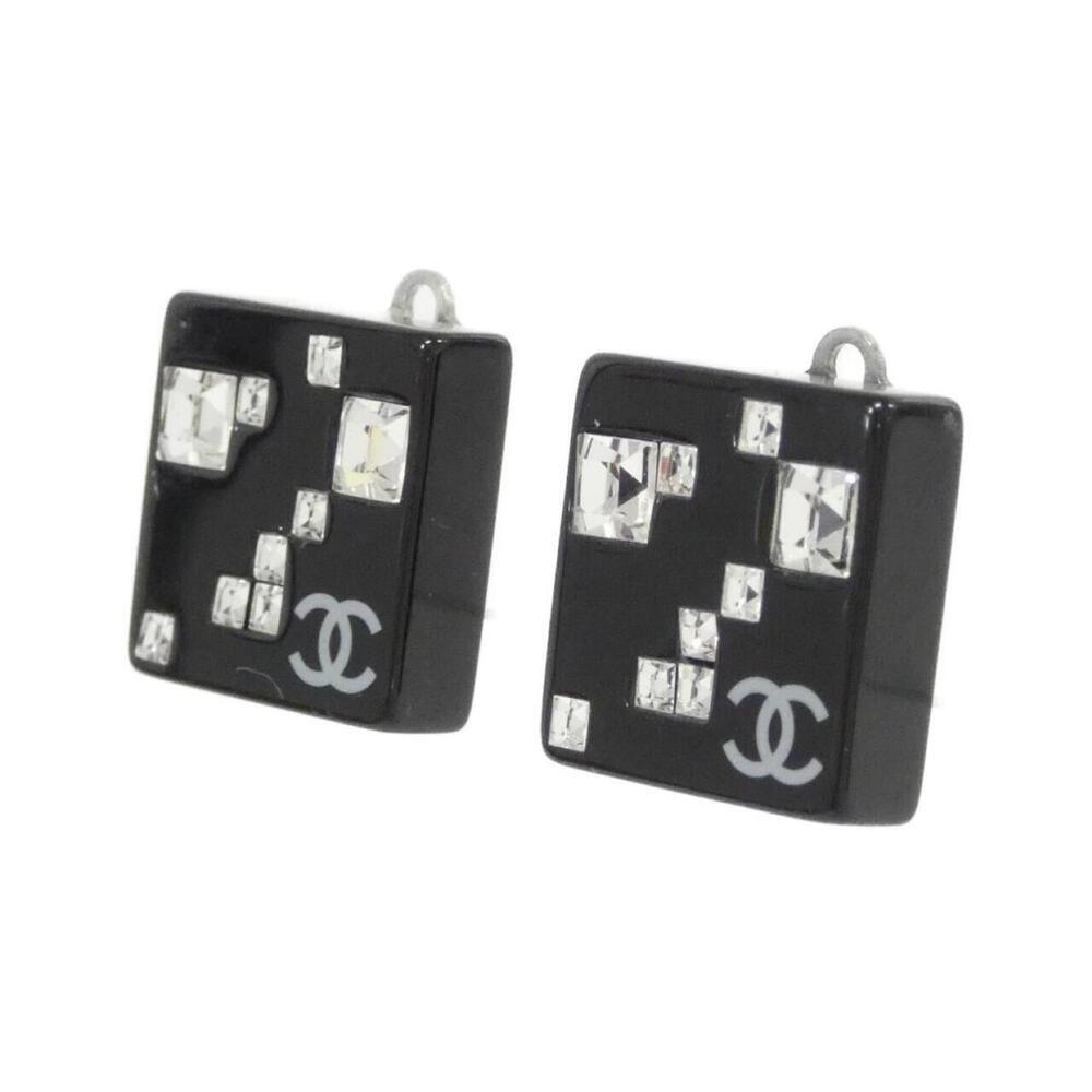 CHANEL Authentic Black Earrings - Picture 2 of 5